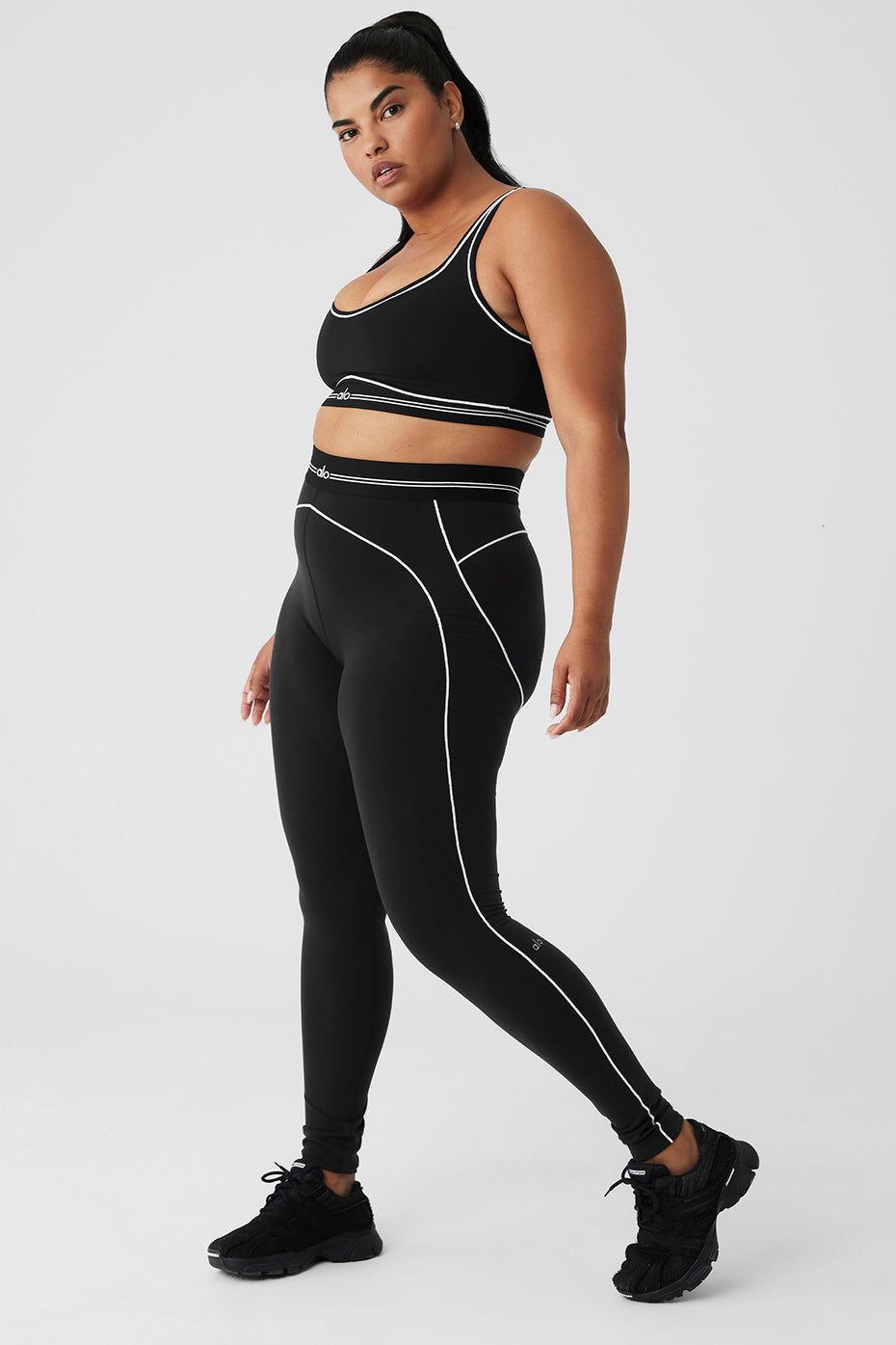 Airbrush Heart Throb Bra & Airbrush High-Waist Heart Throb Legging Set - Black/White sold by Alo Yoga product image thumbnail 7