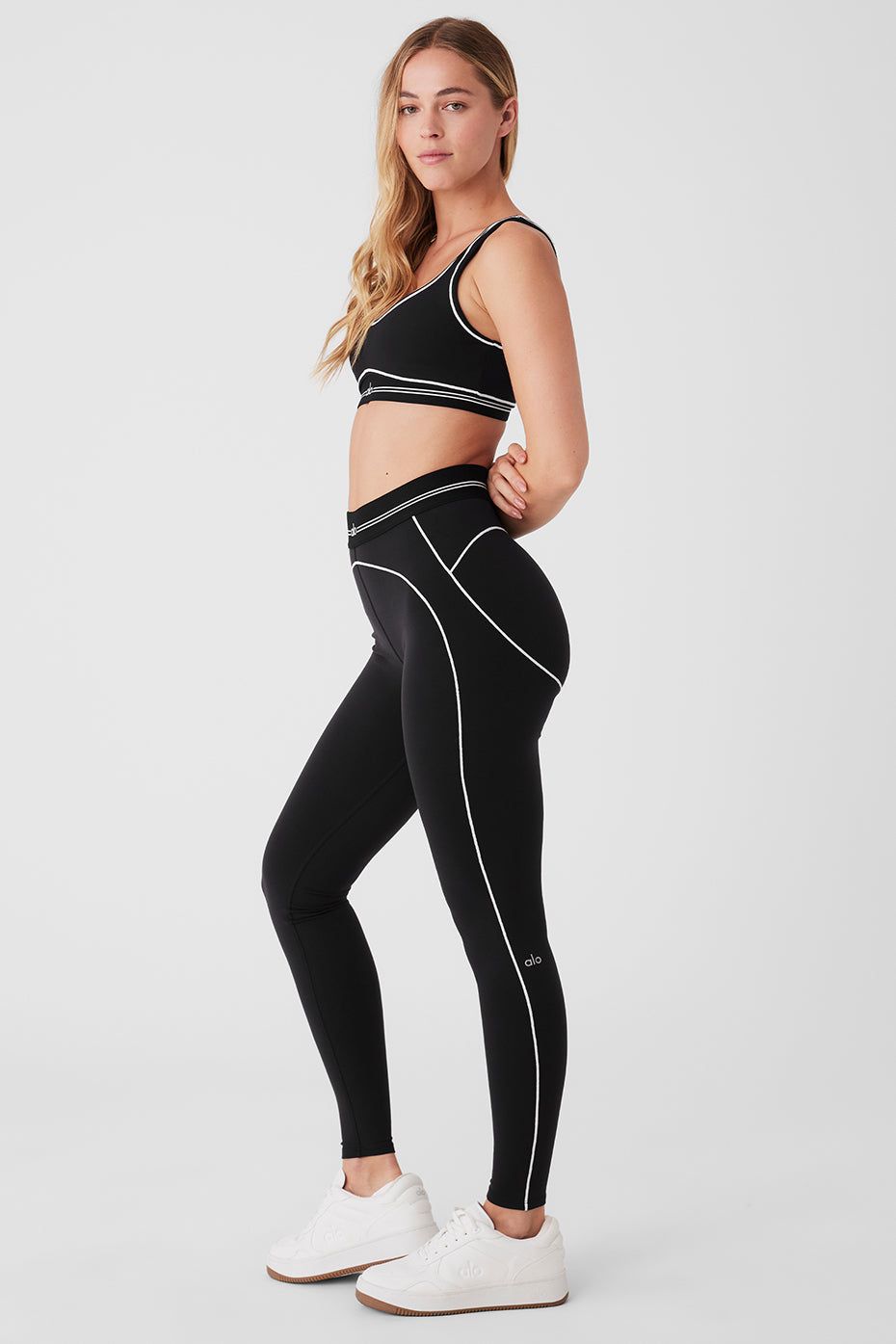 Airbrush Heart Throb Bra & Airbrush High-Waist Heart Throb Legging Set - Black/White sold by Alo Yoga product image thumbnail 3