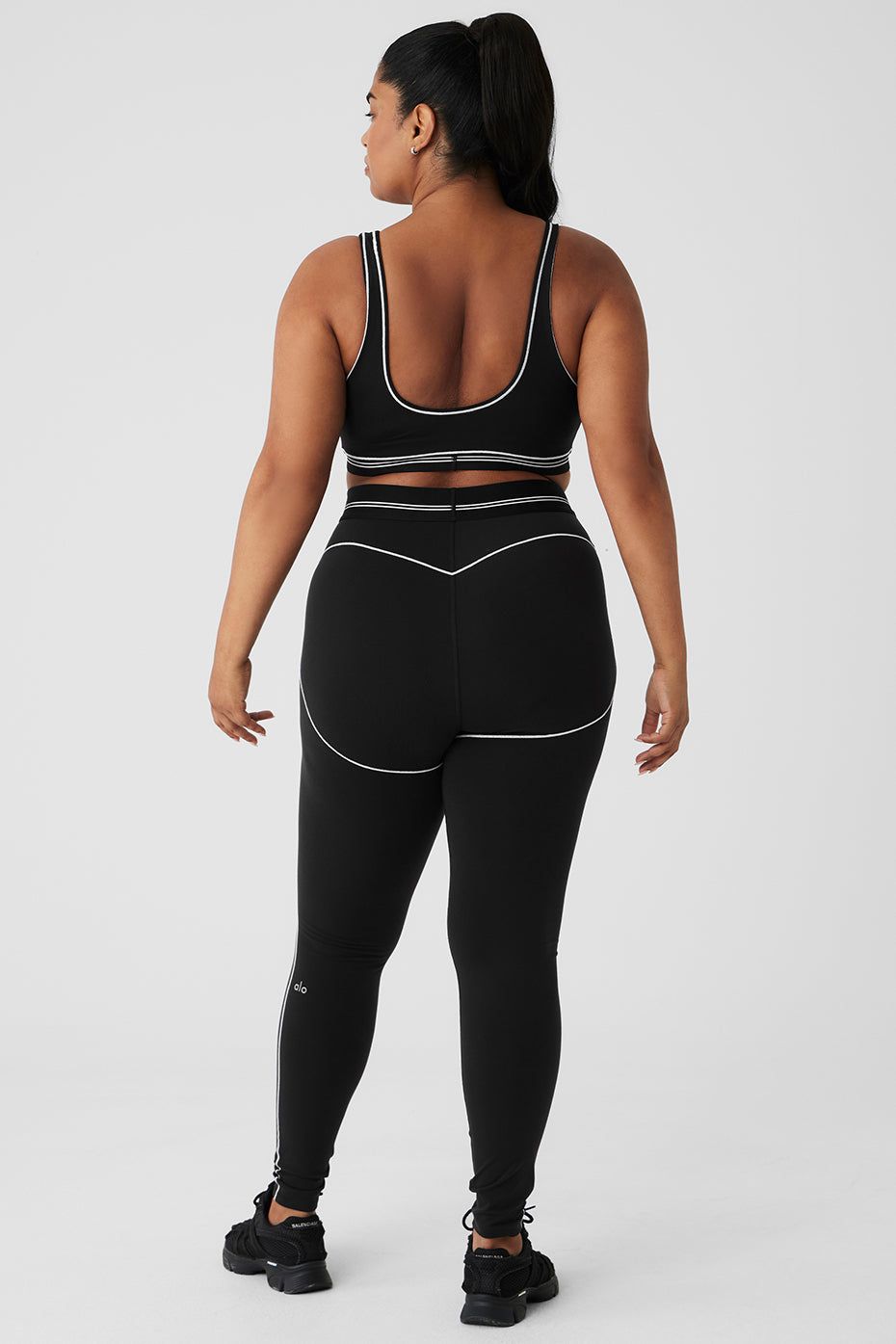 Airbrush Heart Throb Bra & Airbrush High-Waist Heart Throb Legging Set - Black/White sold by Alo Yoga product image thumbnail 6