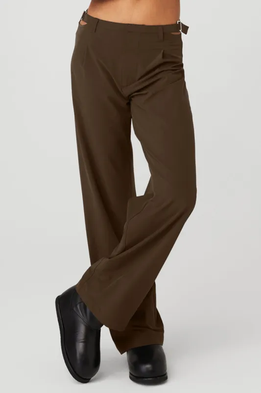 Mid-Rise Showdown Trouser - Espresso sold by Alo Yoga