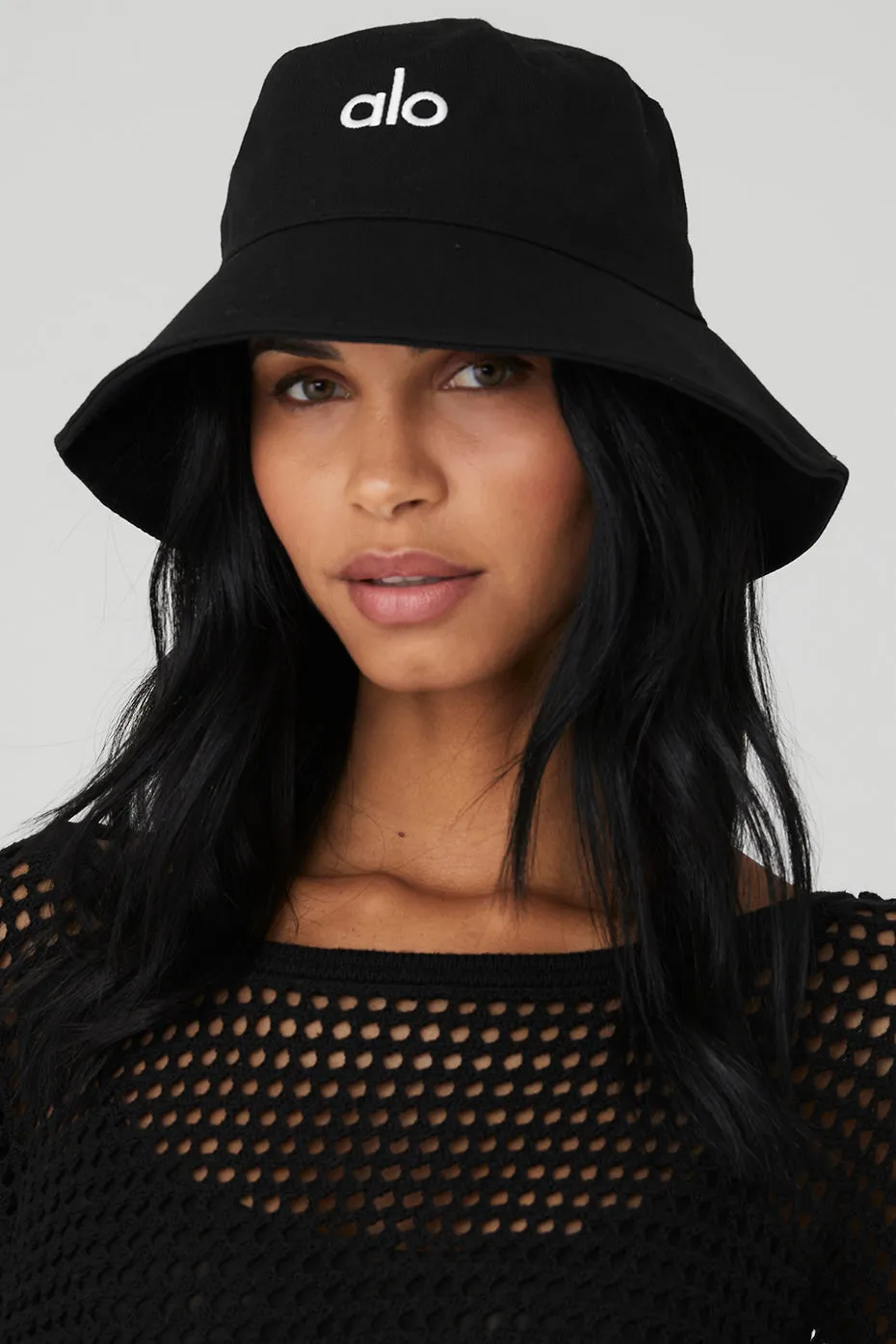 Alo Yoga Weekender Bucket Hat - Black | Parallel