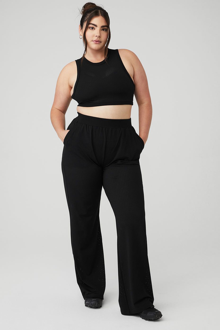 Mesh All-Star Bra Tank & Mesh All-Star Wide Leg Pant Set sold by Alo Yoga product image thumbnail 5