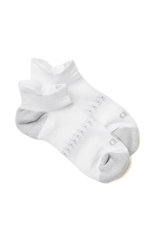 Women's Performance Chakra Tab Sock - White/Dove Grey sold by Alo Yoga