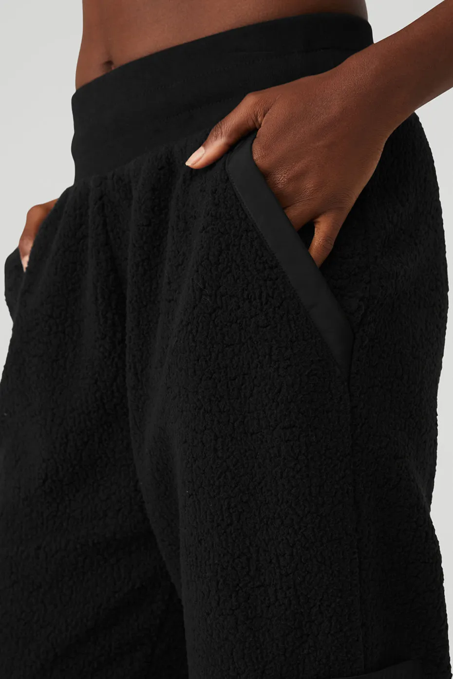 Micro Sherpa High-Waist Solstice Sweatpant - Black sold by Alo Yoga product image thumbnail 4