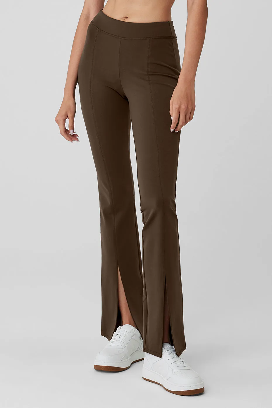 Airbrush High-Waist Flutter Legging - Espresso sold by Alo Yoga