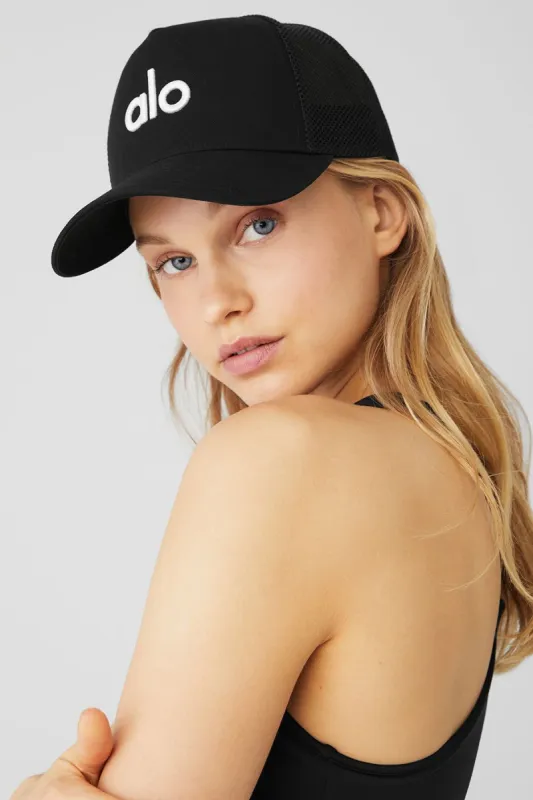 District Trucker Hat - Black/White | Parallel