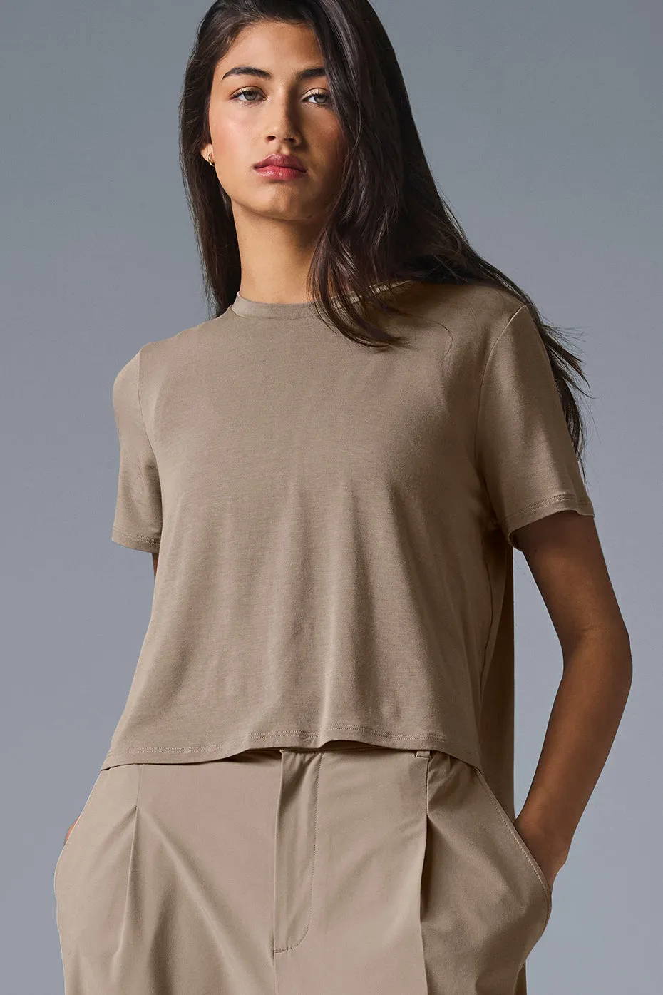 Cropped All Day Short Sleeve - Gravel sold by Alo Yoga