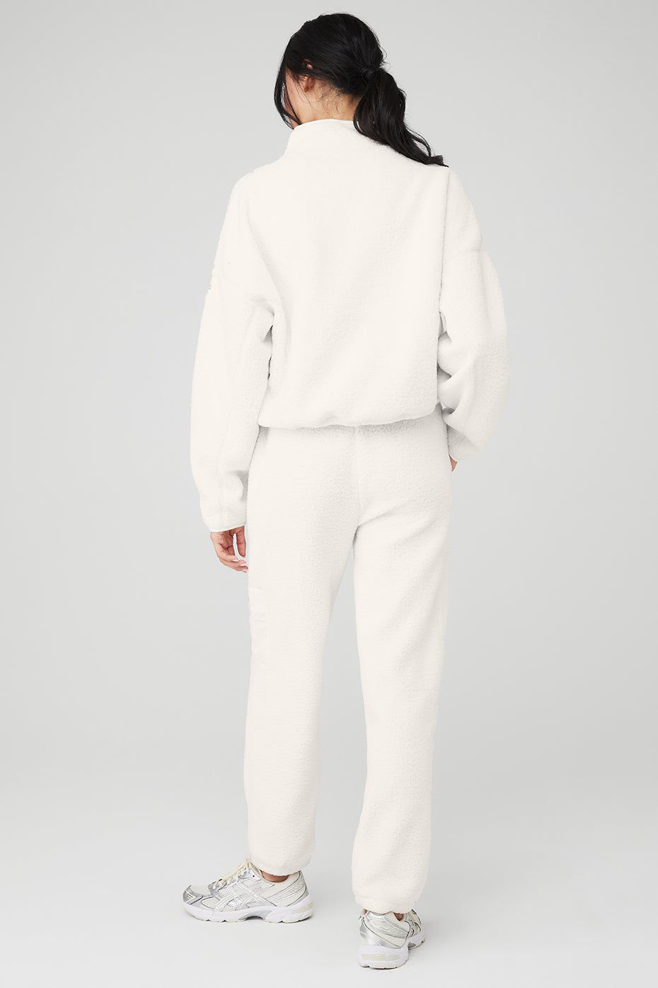 Micro Sherpa Cozy Cabin Half Zip Pullover & Micro Sherpa High-Waist Solstice Sweatpant Set sold by Alo Yoga product image thumbnail 6