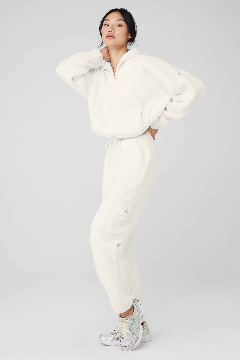 Micro Sherpa Cozy Cabin Half Zip Pullover & Micro Sherpa High-Waist Solstice Sweatpant Set sold by Alo Yoga product image thumbnail 7