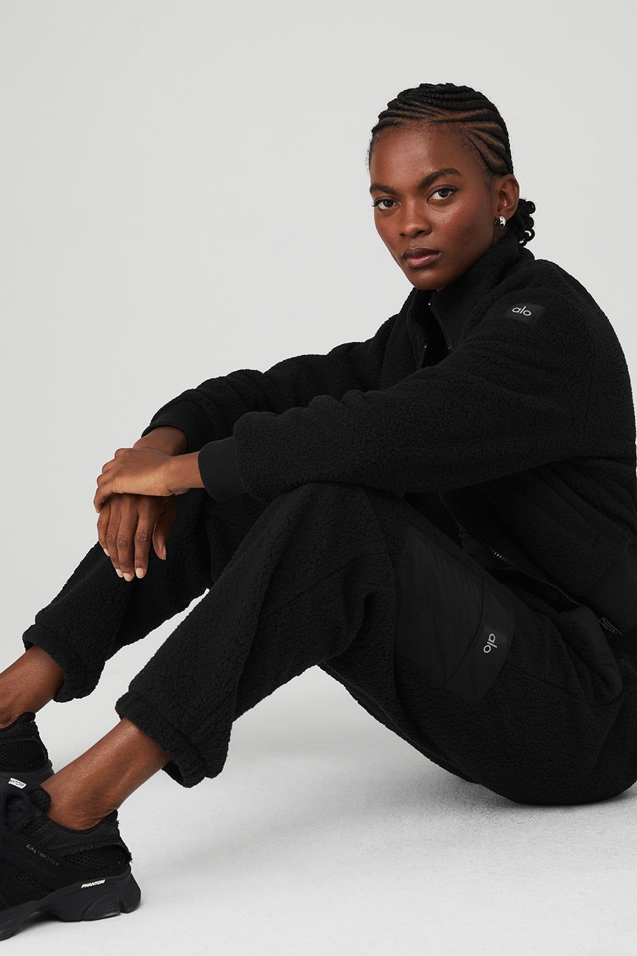 Micro Sherpa Cozy Cabin Half Zip Pullover & Micro Sherpa High-Waist Solstice Sweatpant Set sold by Alo Yoga product image thumbnail 4