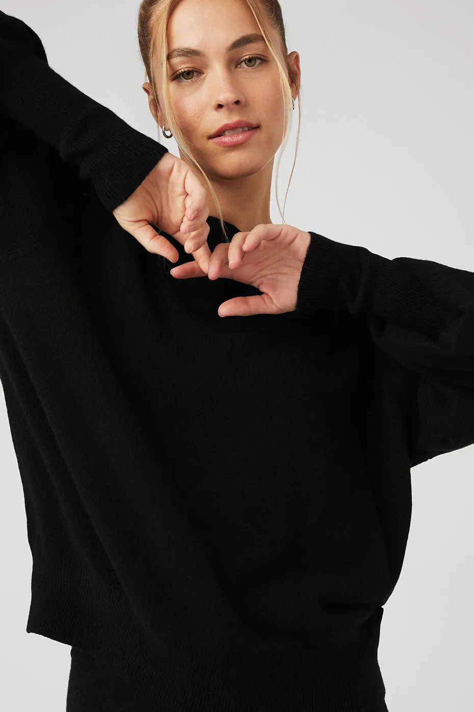 Cashmere Jet Set Crew - Black sold by Alo Yoga product image thumbnail 4