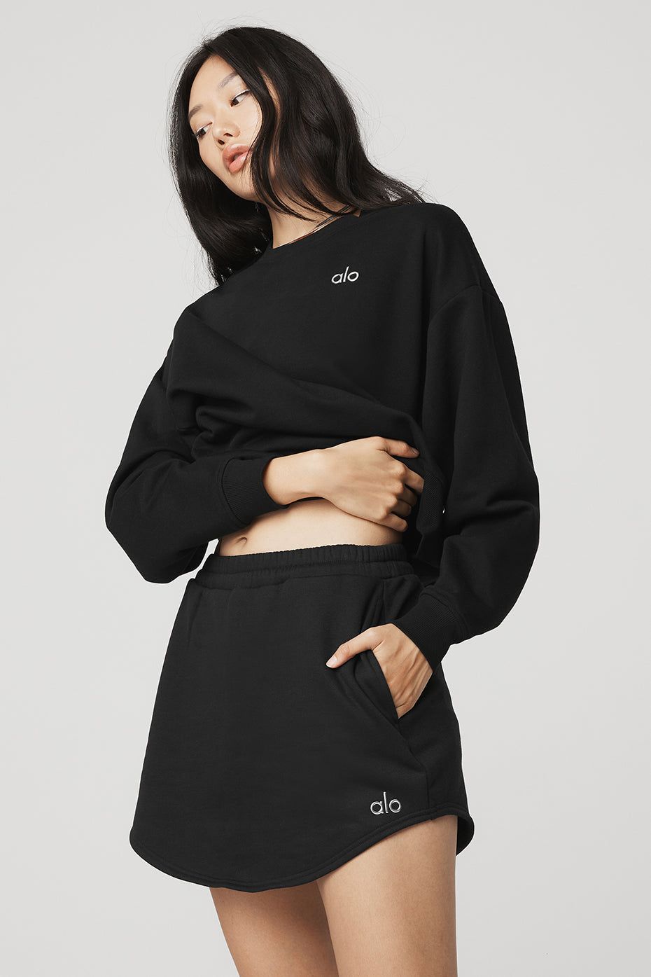 Accolade Crew Neck Pullover & High-Waist Accolade Skirt Set - Black sold by Alo Yoga