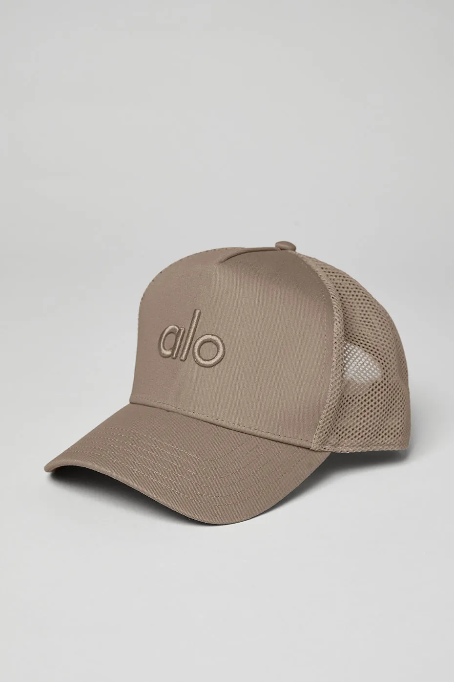 District Trucker Hat - Gravel sold by Alo Yoga