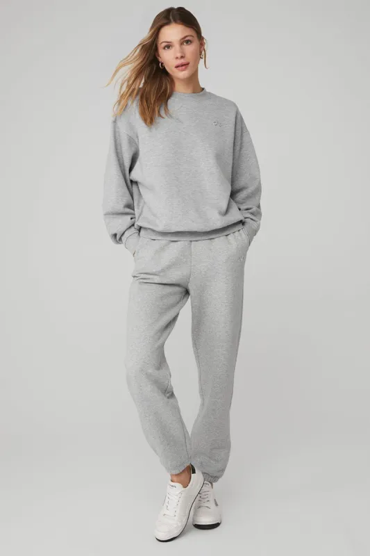 Accolade Crew Neck Pullover & Accolade Sweatpant Set - Athletic Heather Grey sold by Alo Yoga