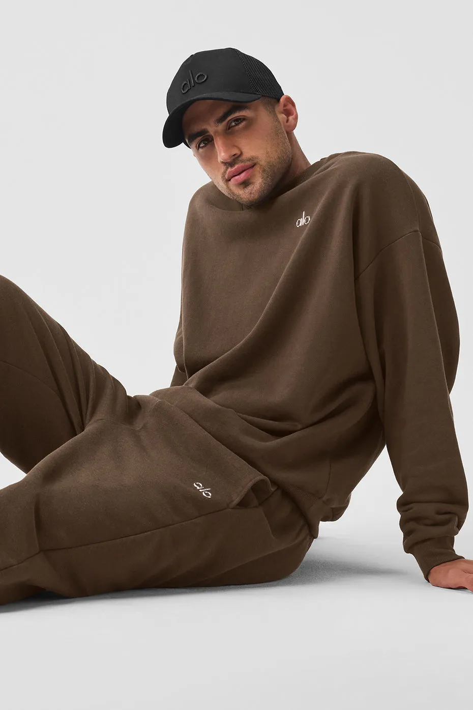 Accolade Crew Neck Pullover - Espresso sold by Alo Yoga product image thumbnail 5