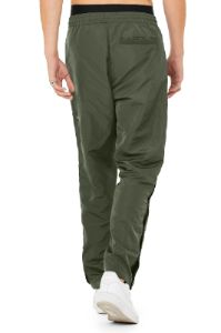 Legend Snap Pant - Dark Cactus sold by Alo Yoga