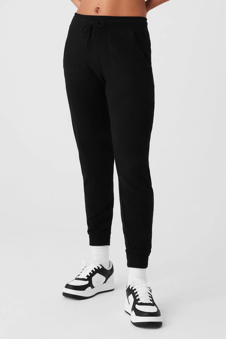 Soho Sweatpant - Black sold by Alo Yoga
