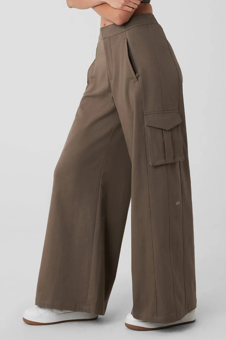 Show Off Cargo Wide Leg Trouser - Olive Tree sold by Alo Yoga product image thumbnail 3