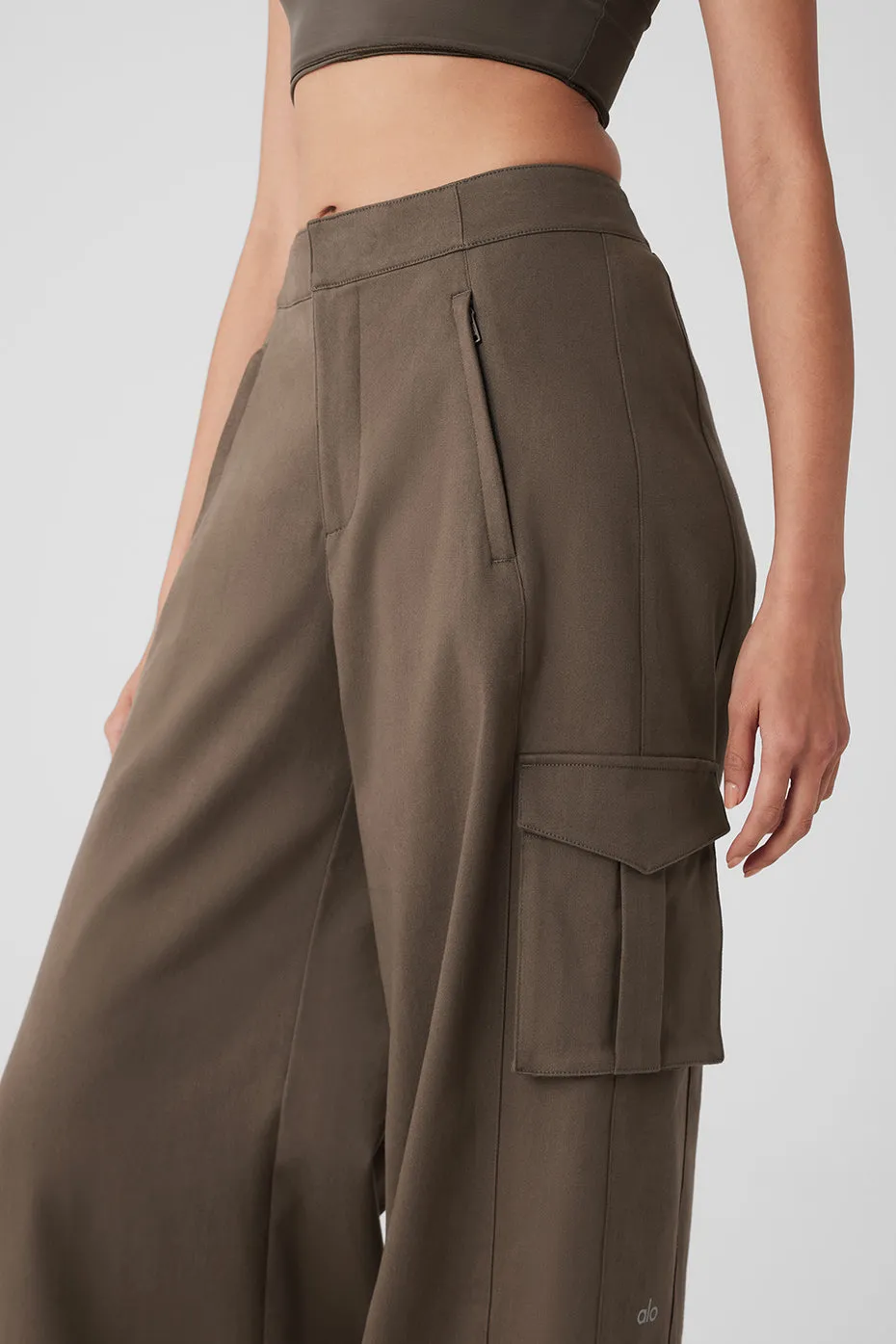 Show Off Cargo Wide Leg Trouser - Olive Tree sold by Alo Yoga product image thumbnail 4