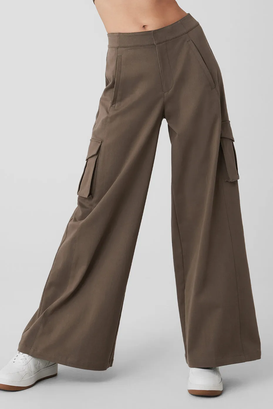 Show Off Cargo Wide Leg Trouser - Olive Tree sold by Alo Yoga