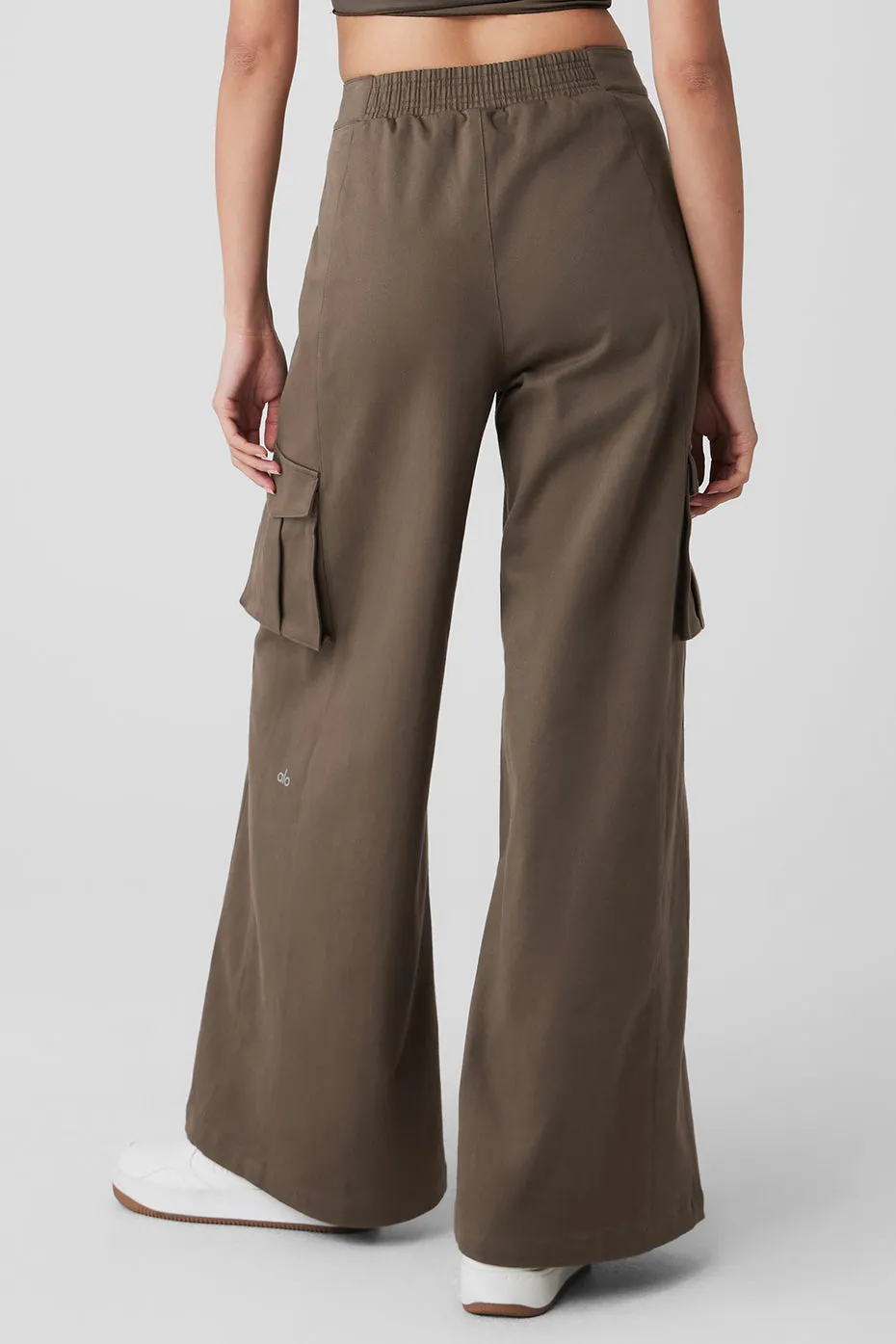 Show Off Cargo Wide Leg Trouser - Olive Tree sold by Alo Yoga product image thumbnail 2