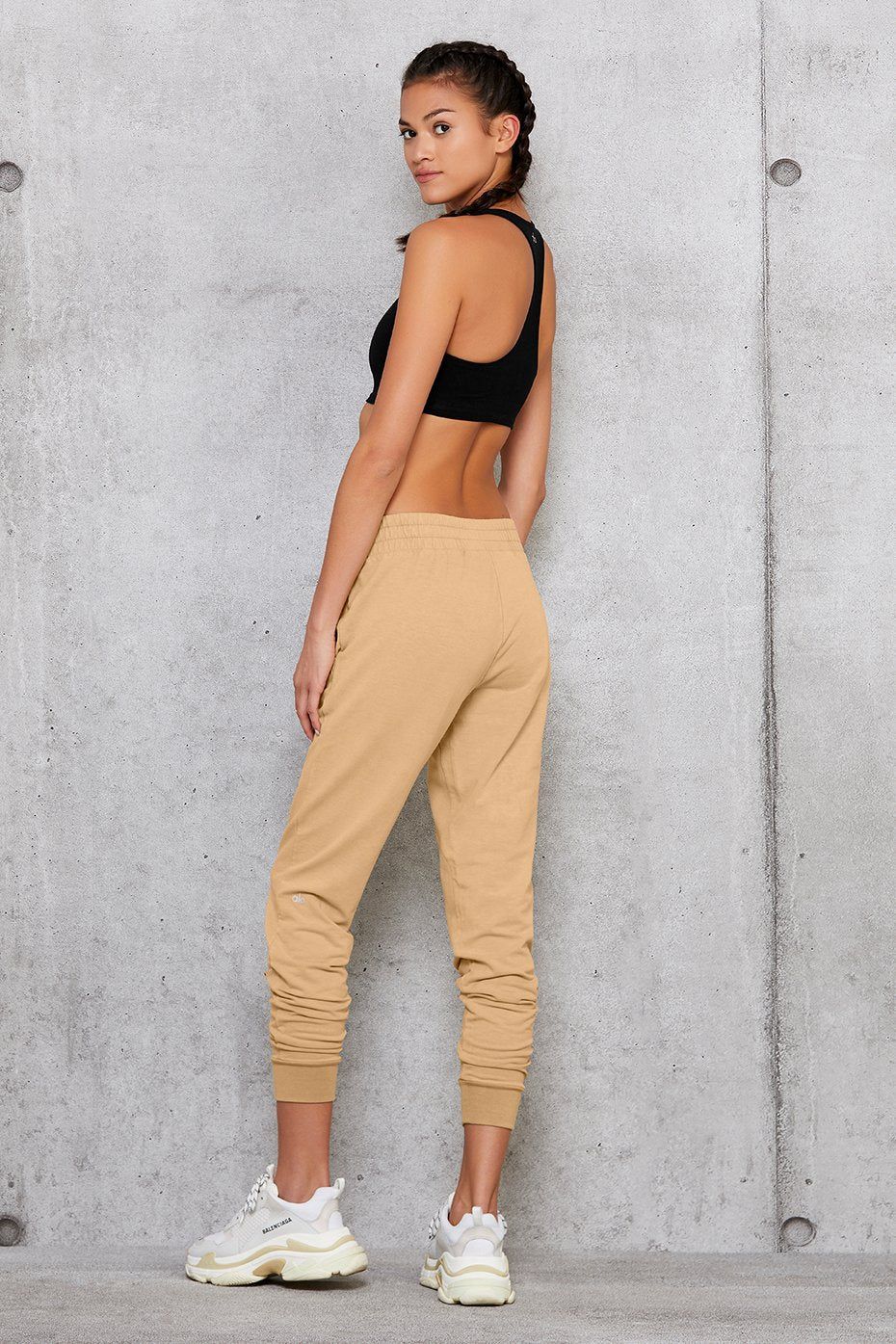 Limited-Edition Exclusive Washed Unwind Sweatpant - Dune Wash sold by Alo Yoga product image thumbnail 4