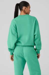 Accolade Crew Neck Pullover - Lettuce sold by Alo Yoga