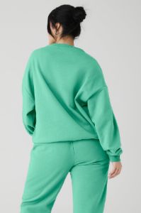 Accolade Crew Neck Pullover - Lettuce sold by Alo Yoga