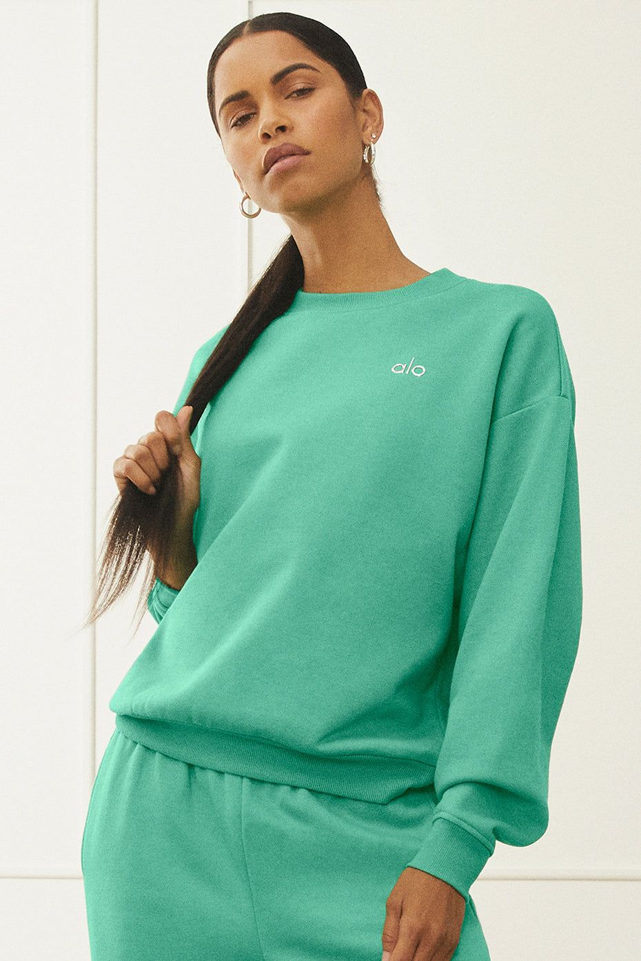 Accolade Crew Neck Pullover - Lettuce sold by Alo Yoga