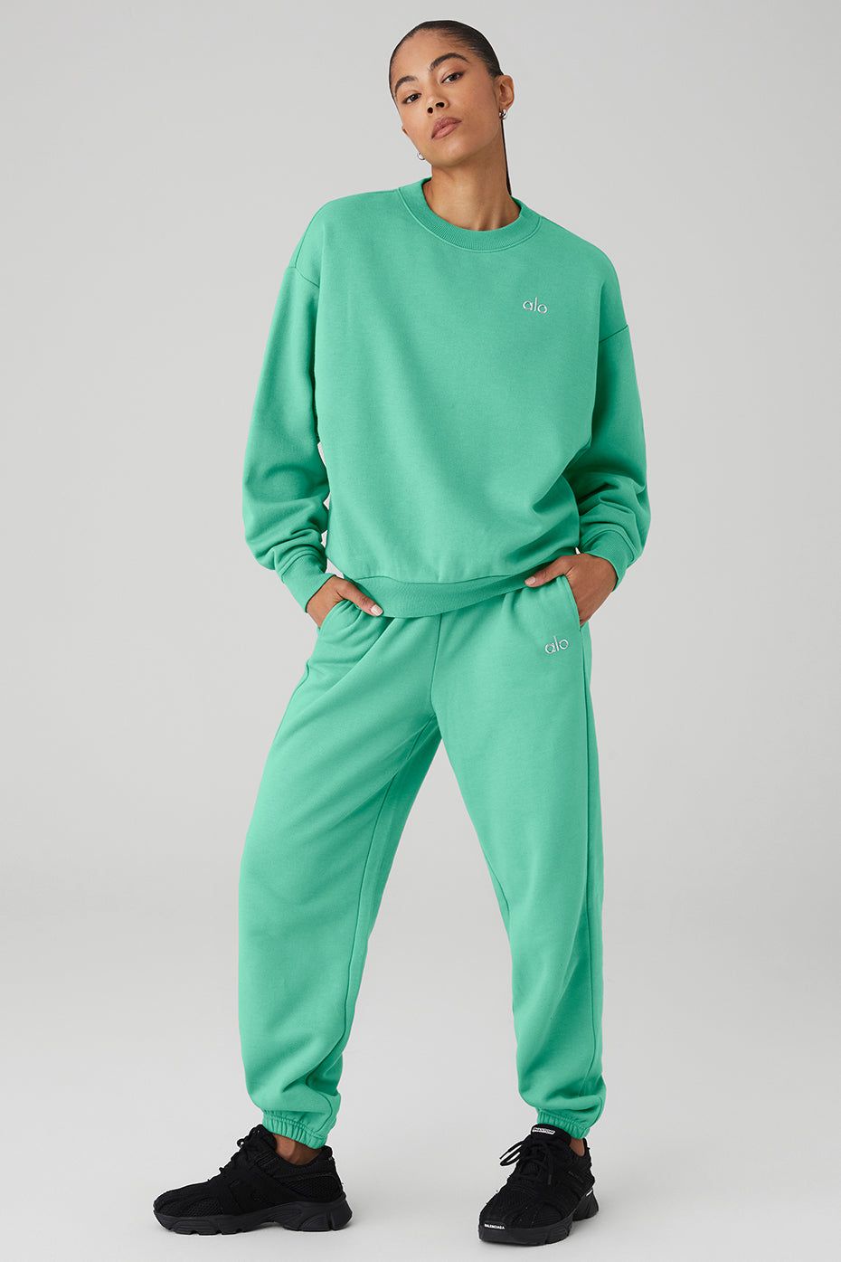 Accolade Crew Neck Pullover & Accolade Sweatpant Set sold by Alo Yoga product image thumbnail 34