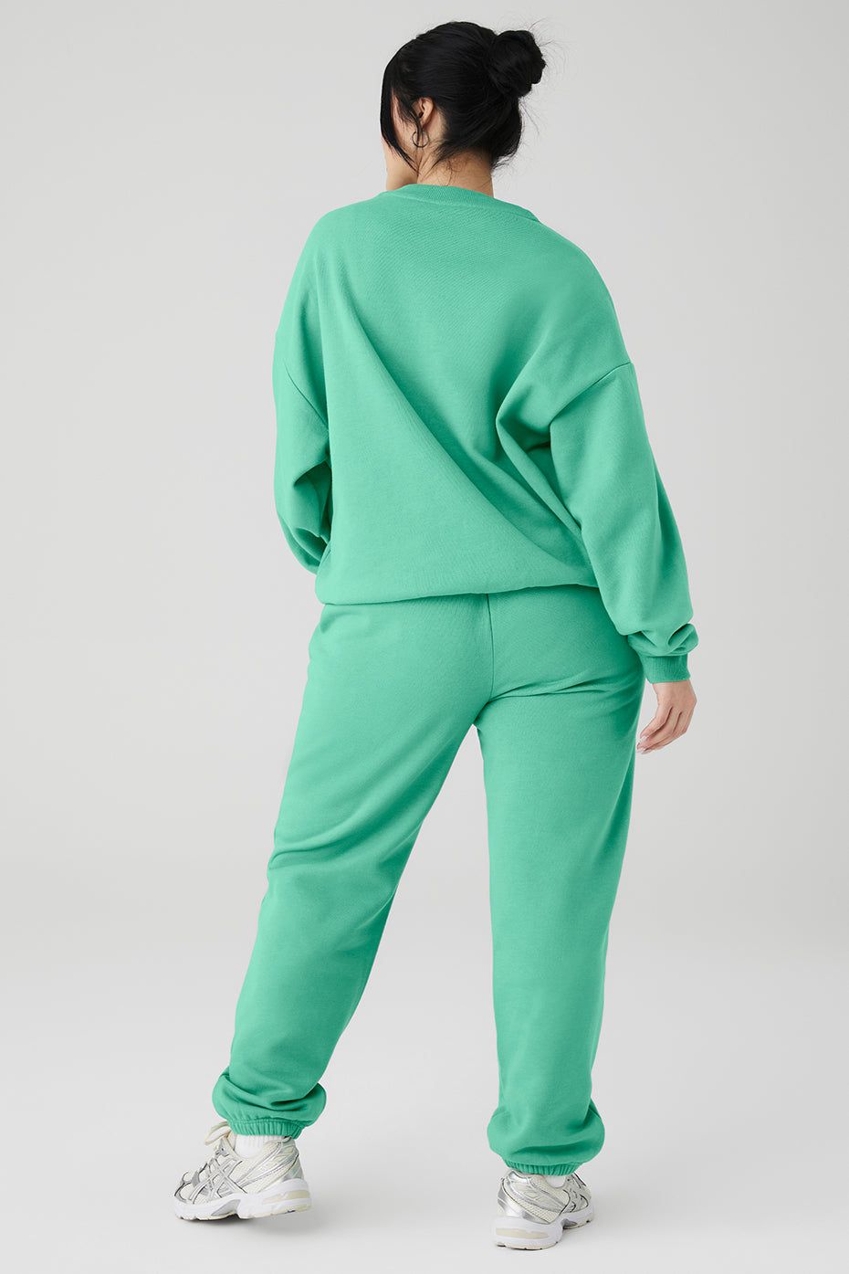 Accolade Crew Neck Pullover & Accolade Sweatpant Set sold by Alo Yoga product image thumbnail 39