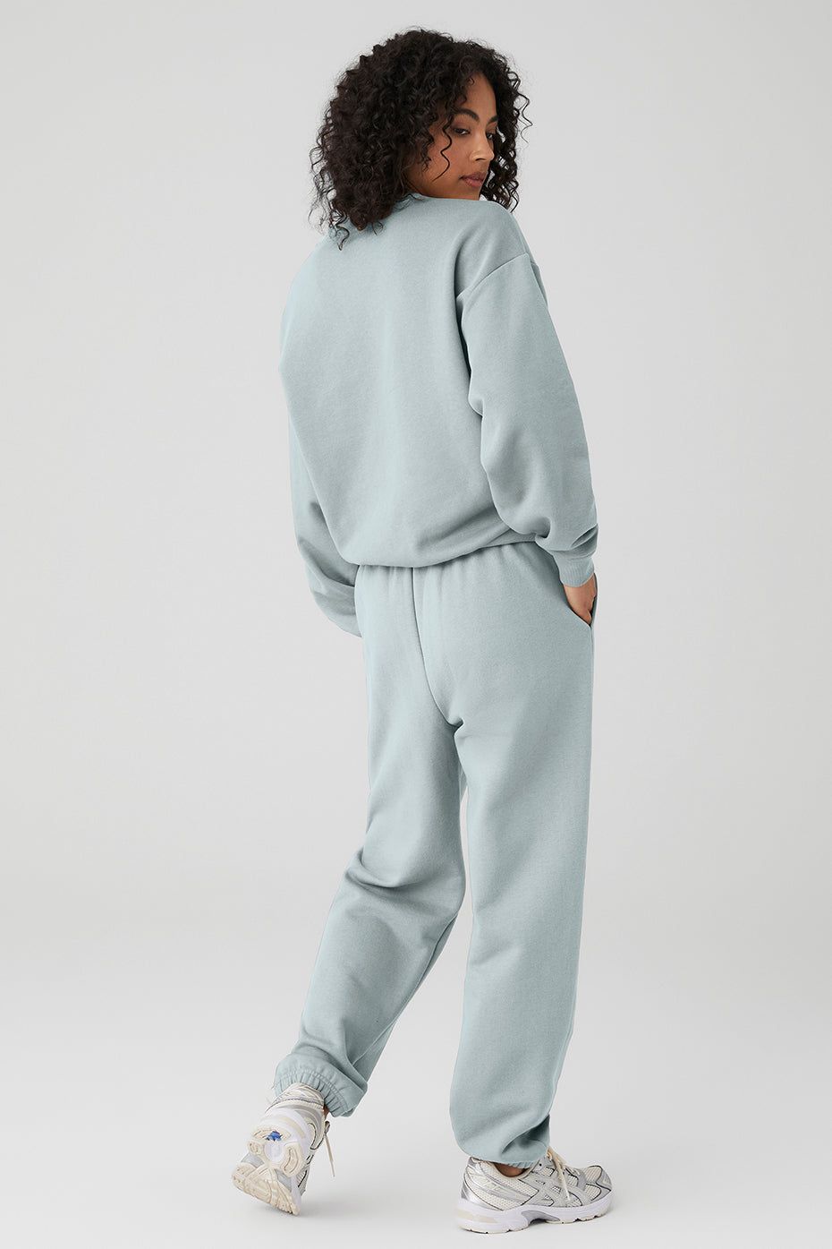 Accolade Crew Neck Pullover & Accolade Sweatpant Set sold by Alo Yoga product image thumbnail 31