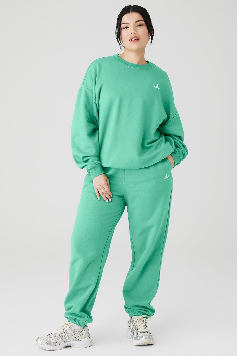 Accolade Crew Neck Pullover & Accolade Sweatpant Set sold by Alo Yoga product image thumbnail 38