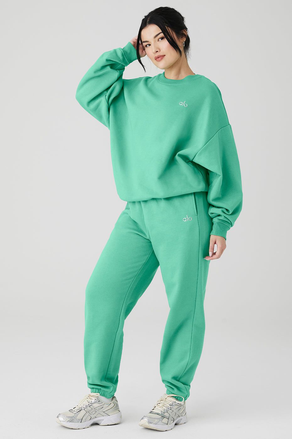 Accolade Crew Neck Pullover & Accolade Sweatpant Set sold by Alo Yoga product image thumbnail 40