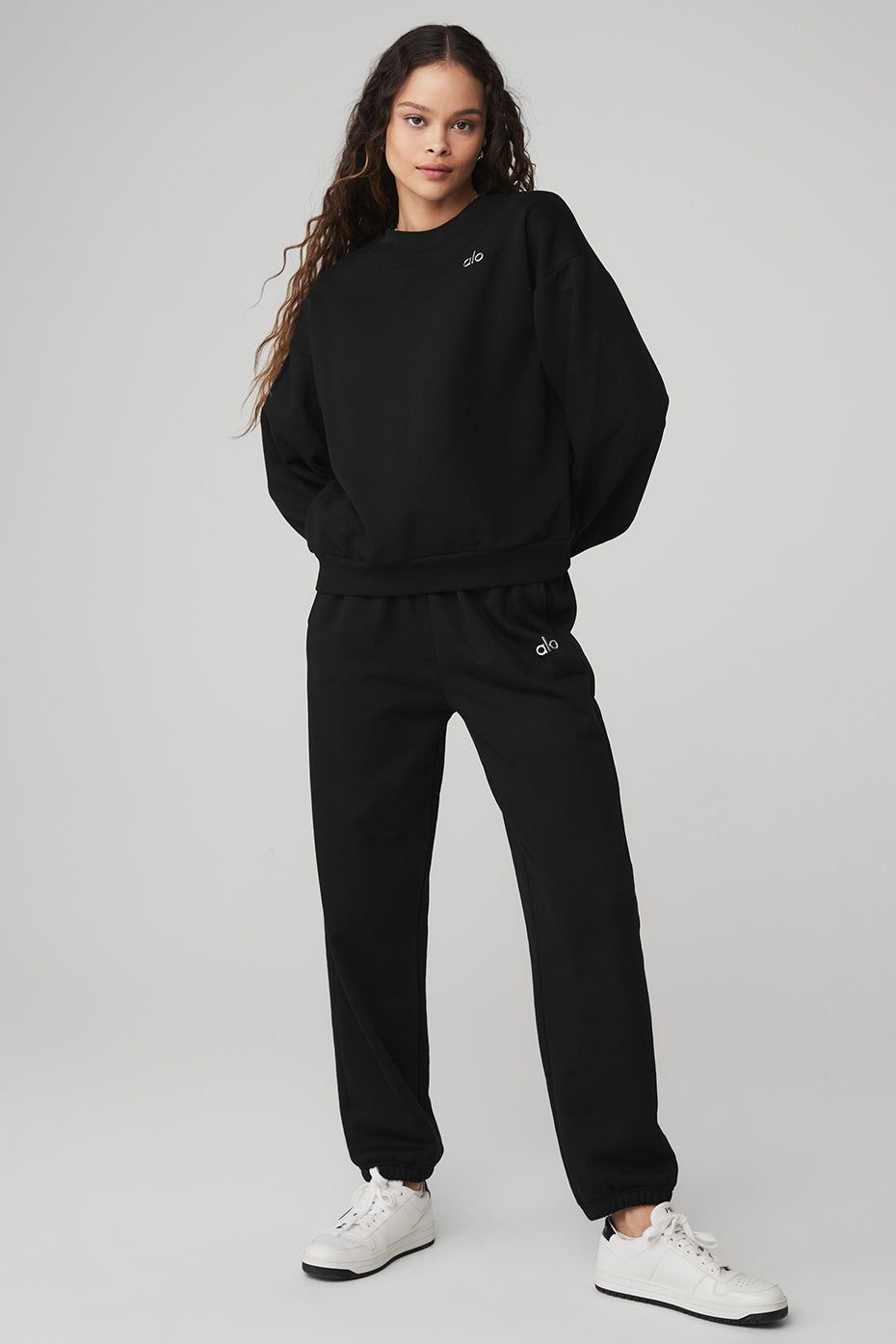 Accolade Crew Neck Pullover & Accolade Sweatpant Set sold by Alo Yoga product image thumbnail 26