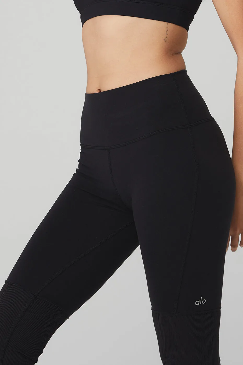 High-Waist Goddess Legging - Black/Black sold by Alo Yoga product image thumbnail 4