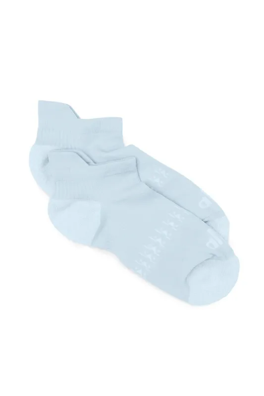 Women's Performance Chakra Tab Sock - Powder Blue/White sold by Alo Yoga