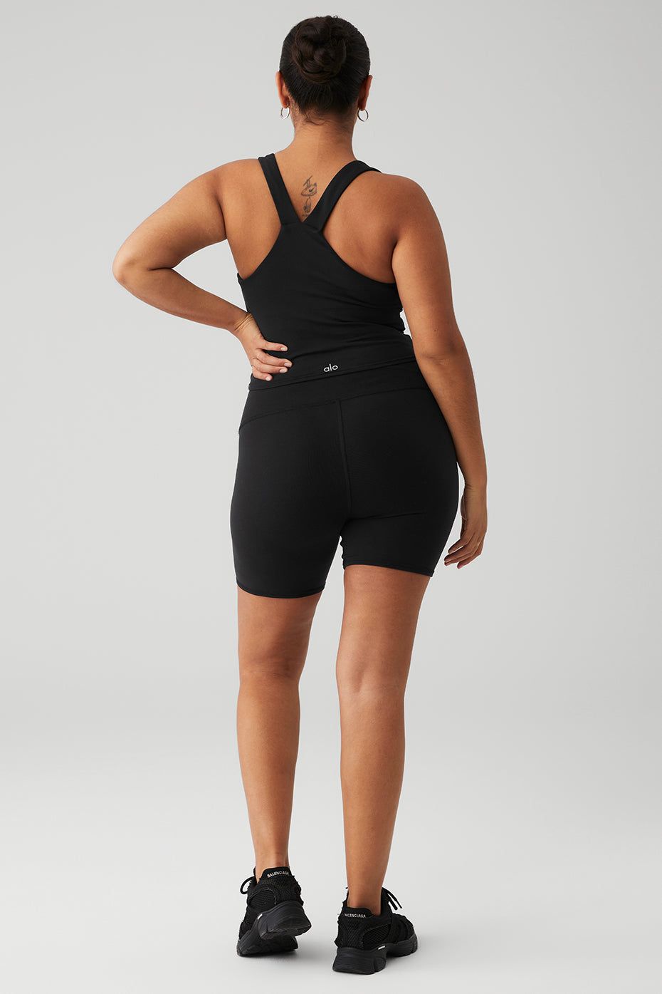 Airbrush Real Bra Tank & 5" Airbrush High-Waist Biker Short Set sold by Alo Yoga product image thumbnail 2