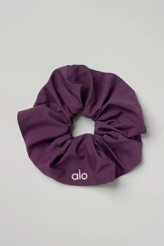 Oversized Scrunchie - Dark Plum sold by Alo Yoga