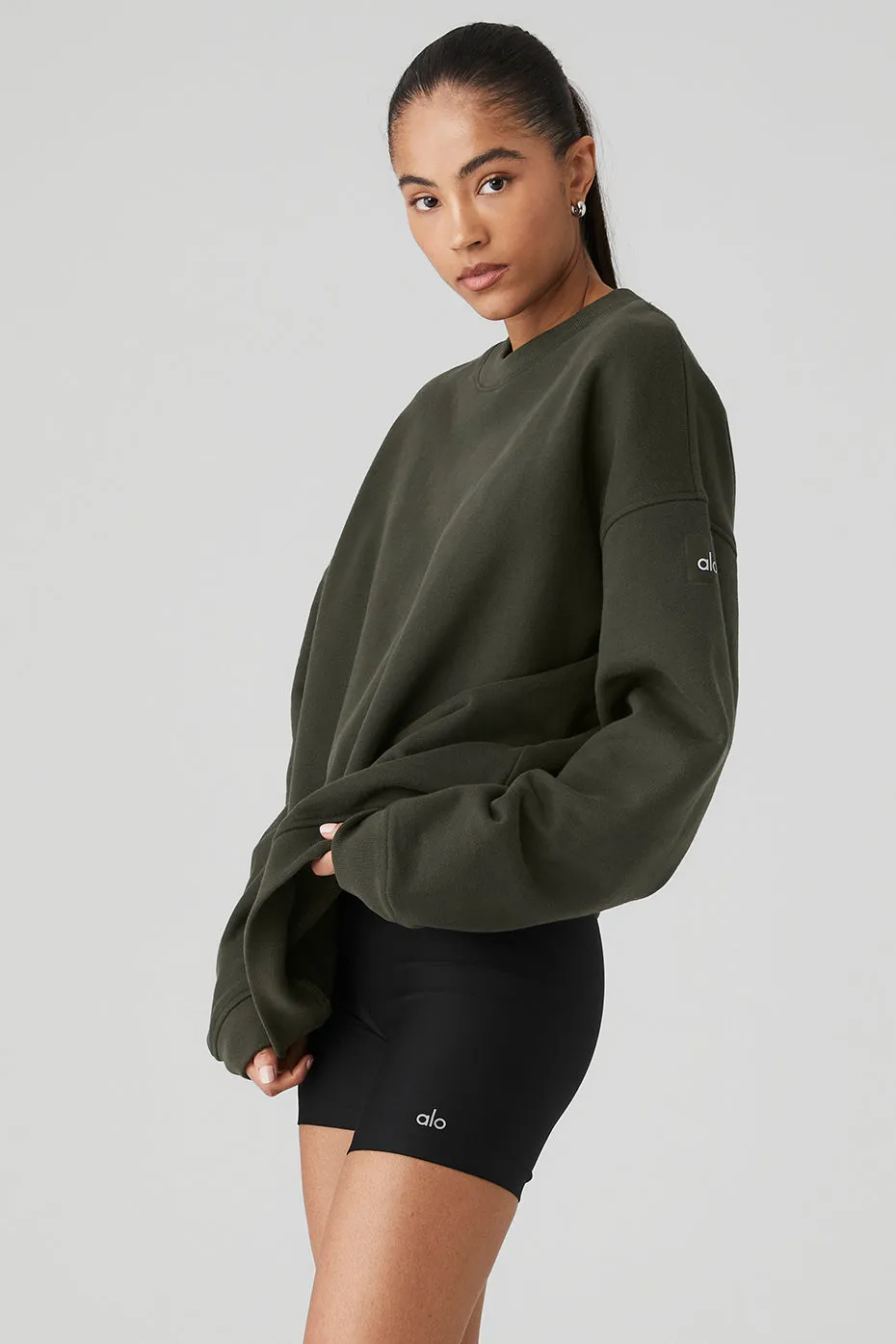 Renown Heavy Weight Crew Neck Pullover - Stealth Green sold by Alo Yoga product image thumbnail 3