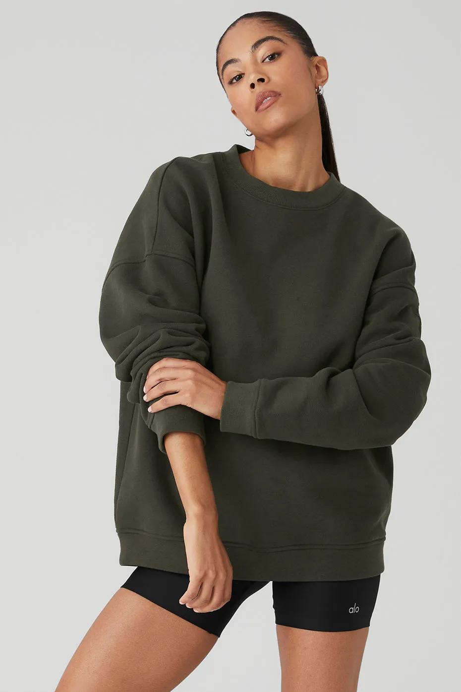 Renown Heavy Weight Crew Neck Pullover - Stealth Green sold by Alo Yoga