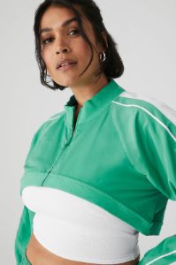Racetrack Shrug & Racetrack Pant Set - Lettuce/White sold by Alo Yoga