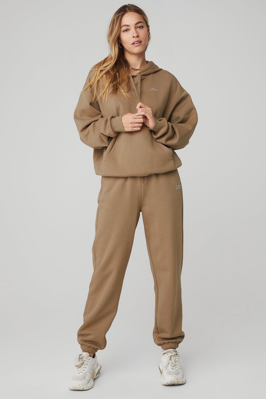 Accolade Hoodie & Accolade Sweatpant Set sold by Alo Yoga product image thumbnail 48