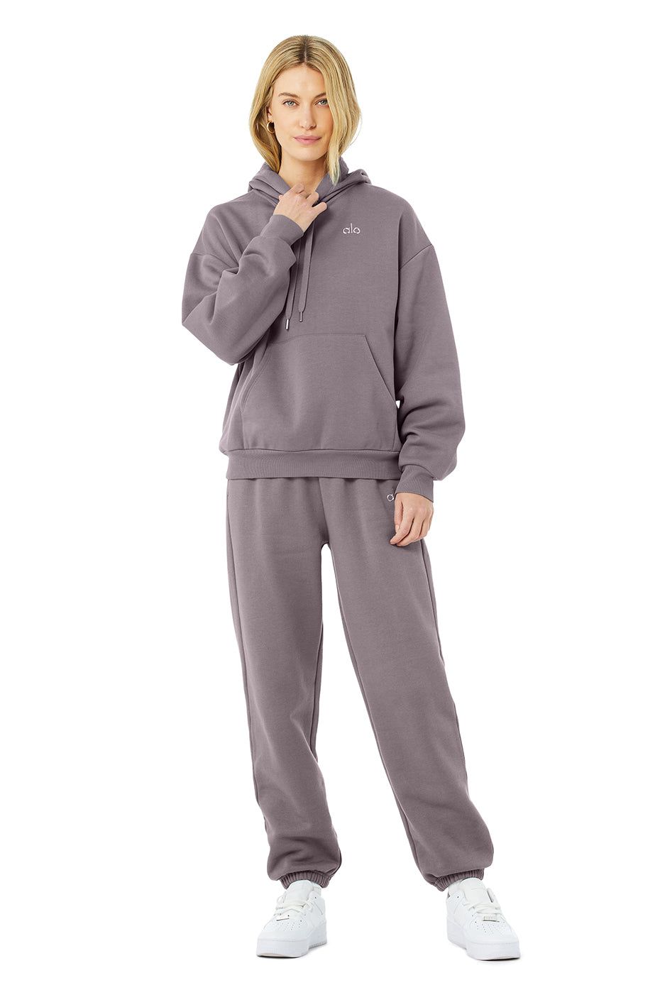 Accolade Hoodie & Accolade Sweatpant Set sold by Alo Yoga product image thumbnail 12