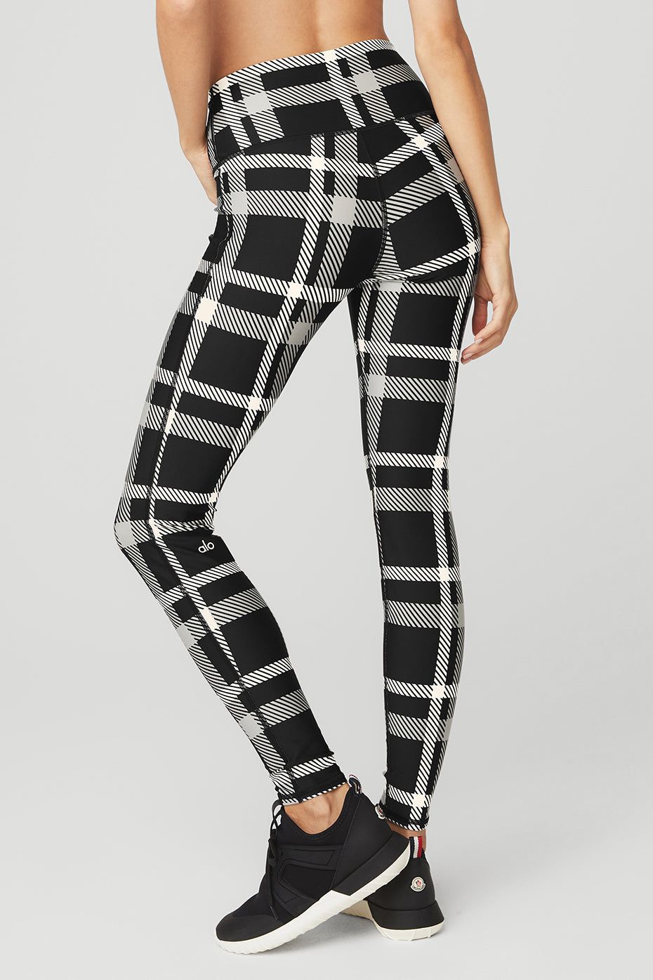 Airlift High-Waist Magnified Plaid Legging - Black/Ivory sold by Alo Yoga product image thumbnail 2