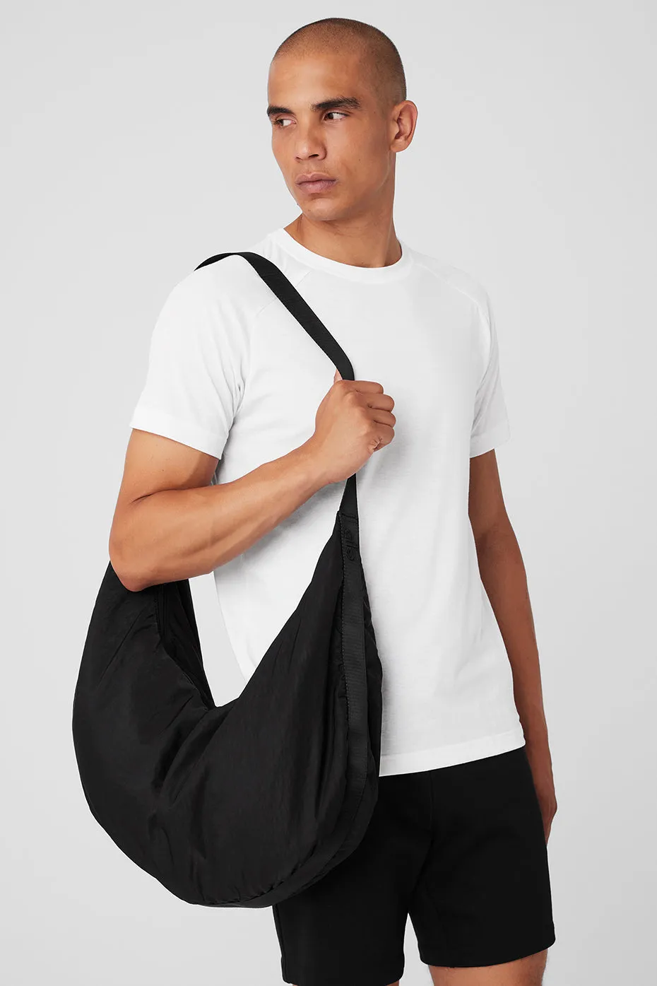 Om The Go Gym Sling Bag - Black | Parallel