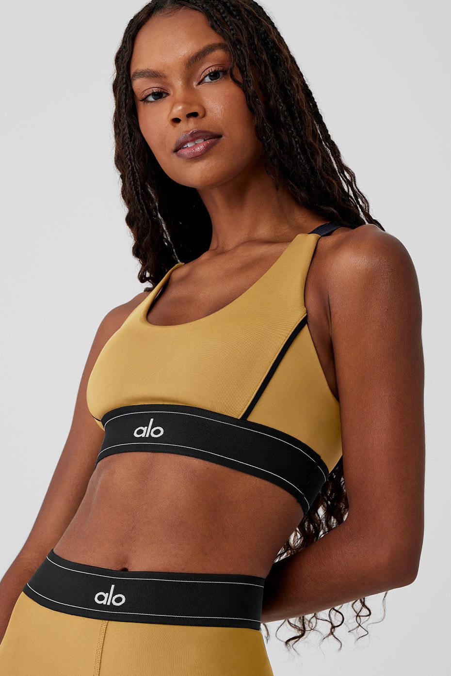 Airlift High-Waist Suit Up Legging & Airlift Suit Up Bra Set sold by Alo Yoga product image thumbnail 24