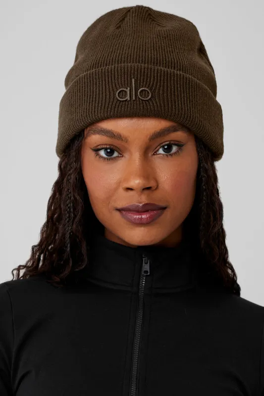 Notable Beanie - Espresso sold by Alo Yoga
