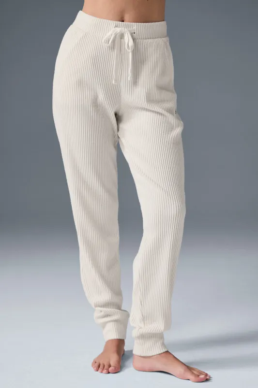 Muse Sweatpant - Ivory sold by Alo Yoga