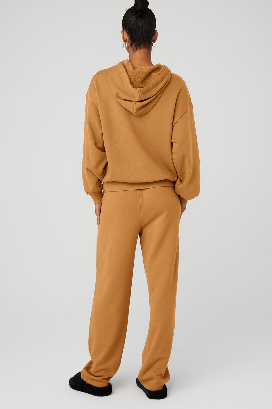 Accolade Hoodie & Accolade Straight Leg Sweatpant Set sold by Alo Yoga product image thumbnail 39